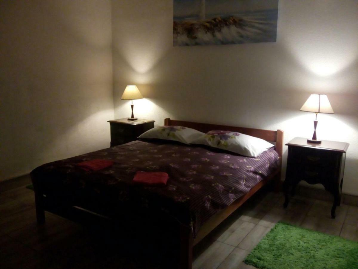 Apartman Teuta Zagabria Esterno foto