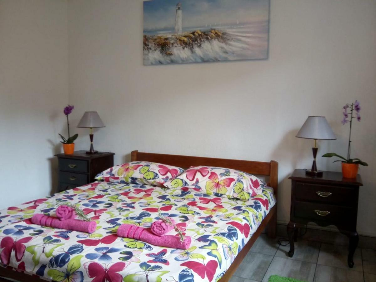 Apartman Teuta Zagabria Esterno foto