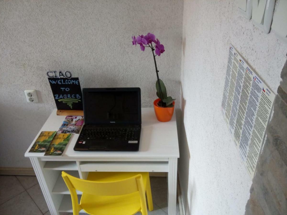 Apartman Teuta Zagabria Esterno foto